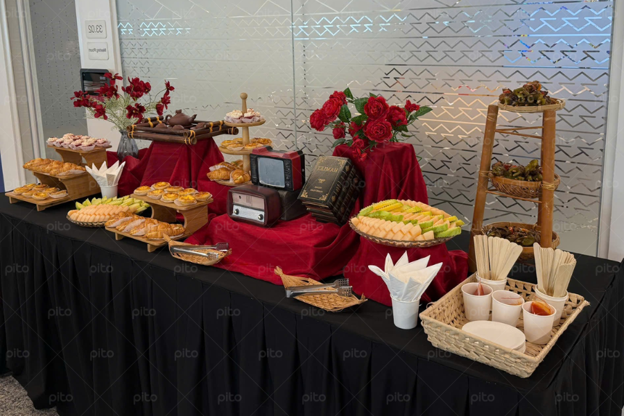 Tiệc Tea Break Bánh Quê  Decor Tone Đỏ 2