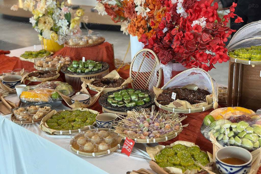 Tiệc  Tea Break Bánh Quê Trang Trí Mẹt Tre 2