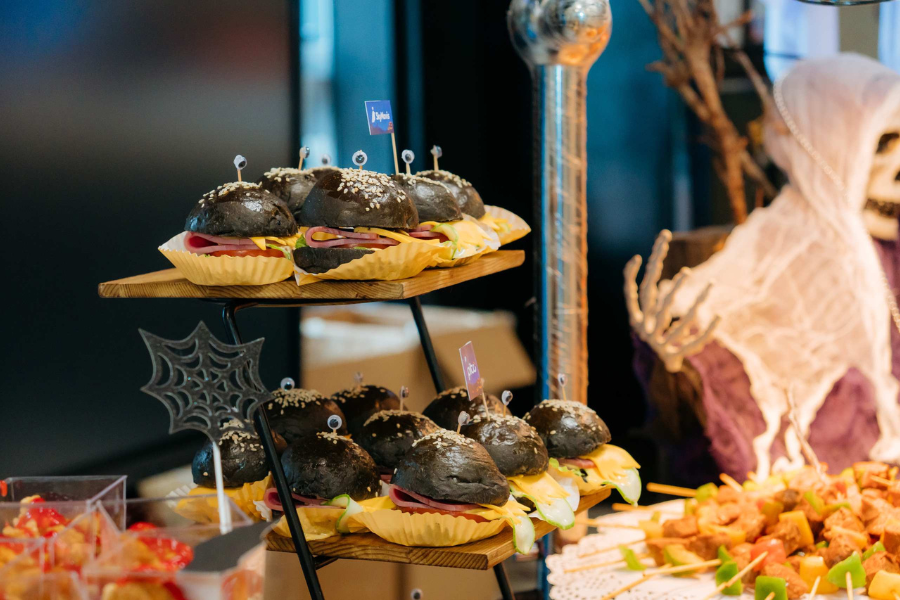 Tiệc Tea Break Halloween Vui Nhộn 4