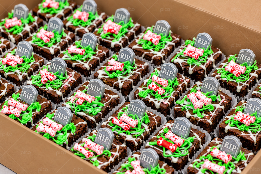 Box 30 Bánh Brownie Halloween