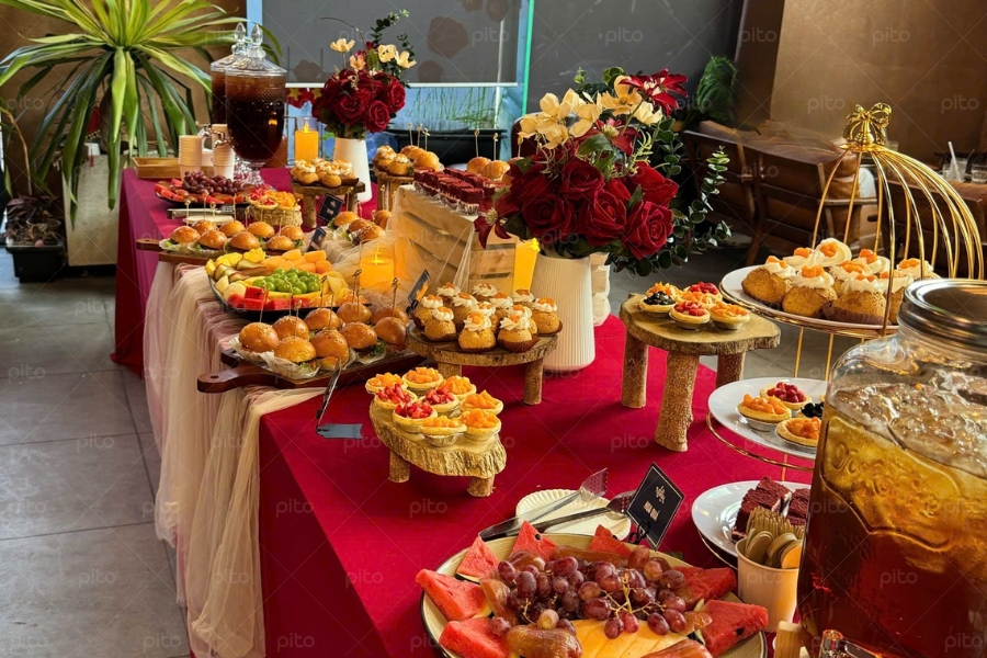 Tiệc Tea Break Decor Tone Đỏ 5