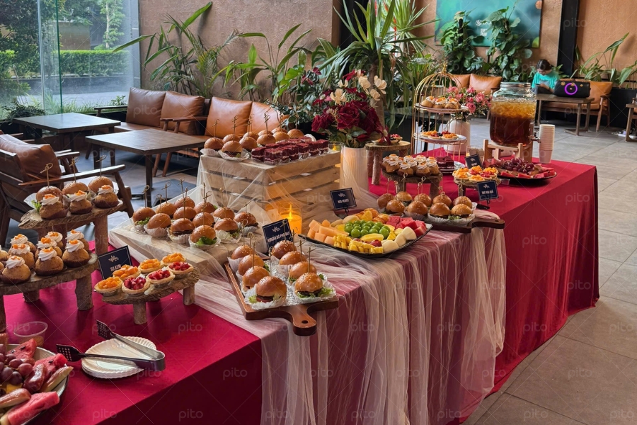 Tiệc Tea Break Decor Tone Đỏ 2