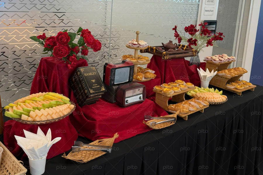 Tiệc Tea Break Bánh Quê  Decor Tone Đỏ