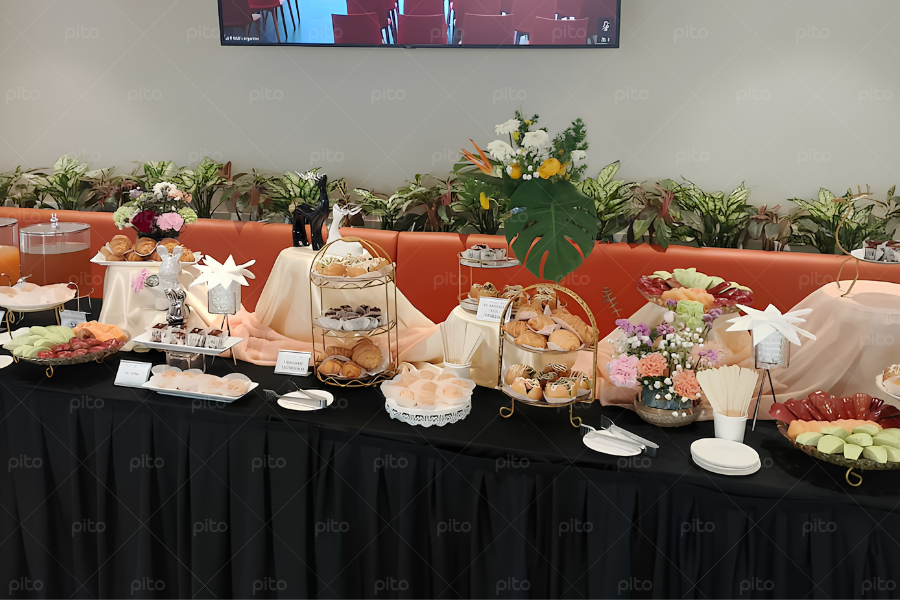 Tiệc Tea Break Trang Trí  Đơn Giản